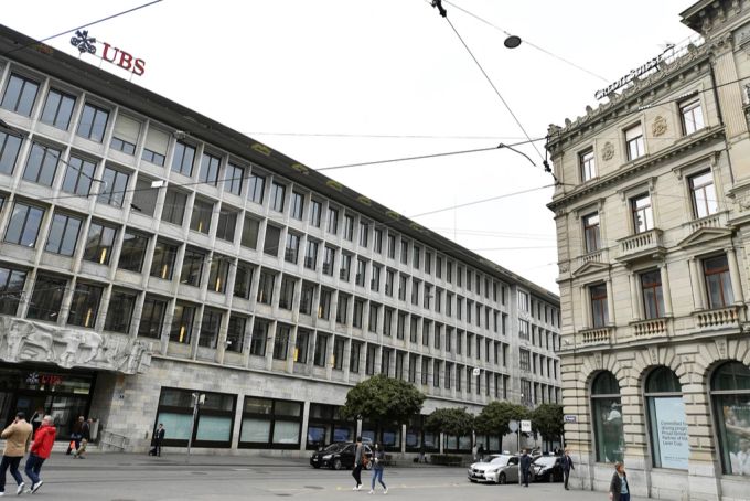 Wegen der Bankenkrise steht eine Fusion der UBS und der Credit Suisse im Raum. Credit Suisse