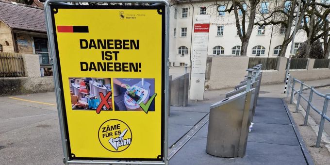 Mit einer neuen Kampagne macht die Stadt Bern auf das Abfall-Problem an den Entsorgungsstellen aufmerksam. Stadt Bern Abfall