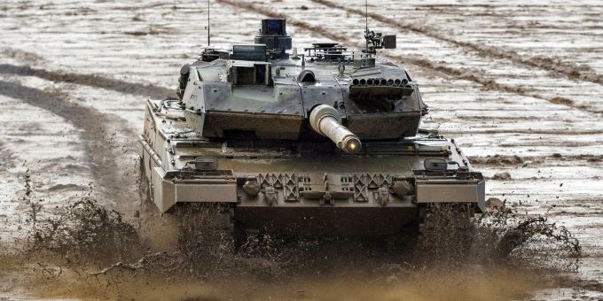 Die Ukraine und weitere Länder haben lange auf die Lieferung gedrängt: ein Leopard-Kampfpanzer vom Typ 2A6. Die Ukraine und weitere Länder haben lange auf die Lieferung gedrängt: ein Leopard-Kampfpanzer vom Typ 2A6.