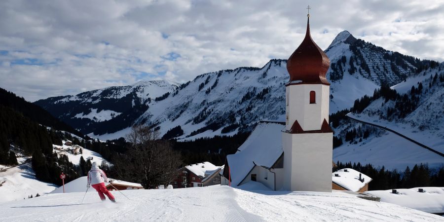 Kirche Damülser Horn Ski