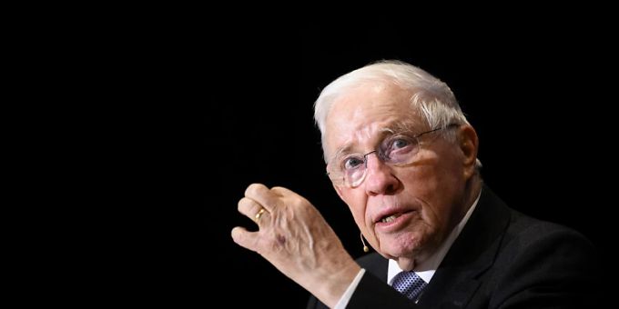 Die Schweiz bezahle für Fehler in den USA, sagte Blocher. (Archivbild) christoph blocher cs