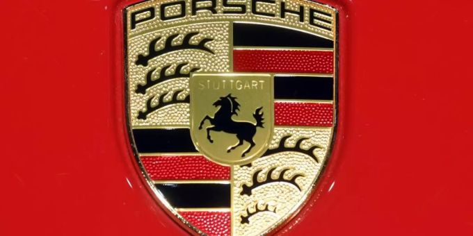 Logo von Porsche Porsche 718 Cayman gt4