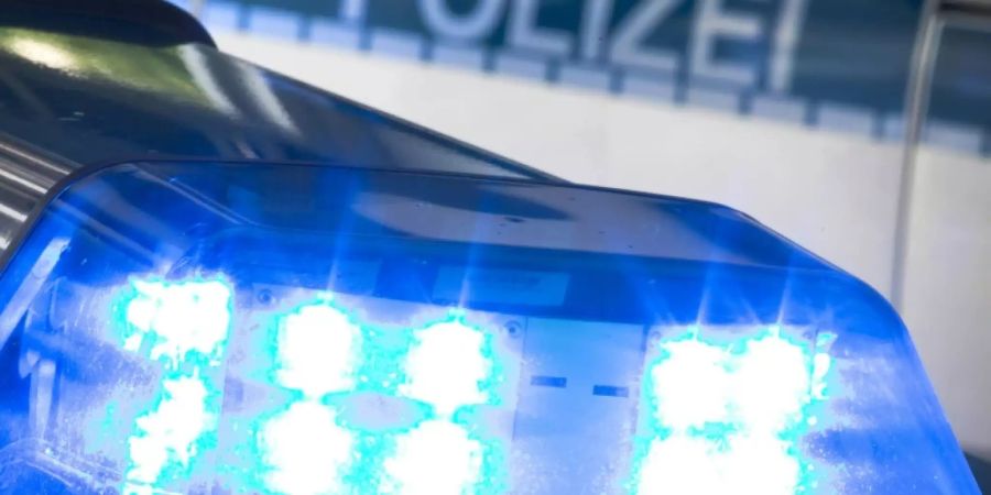 Blaulicht auf einem Polizeiwagen