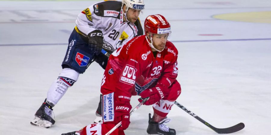 Ambris Elias Bianchi (hinten) gegen Kevin Clark von den Lakers. Am Ende setzten sich Clark und seine Teamkollegen deutlich durch