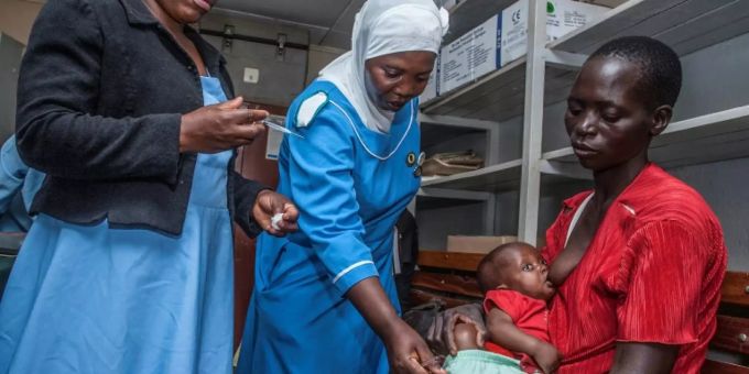 WHO empfiehlt Malaria-Impfung für Kinder. Malariaimpfstoff