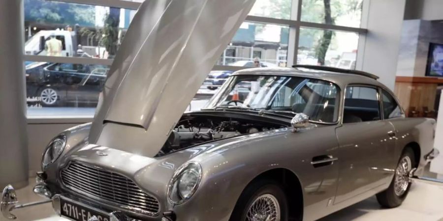James Bond Aston Martin