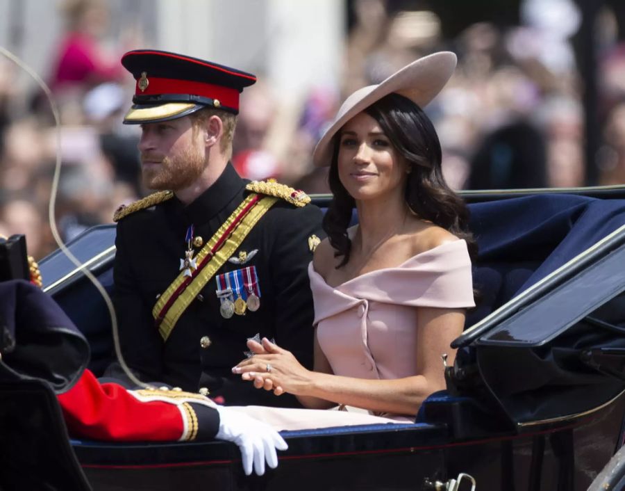 Auch Prinz Harry und Meghan Markle gehörten zu den geladenen Gästen beim «Trooping the Colour».