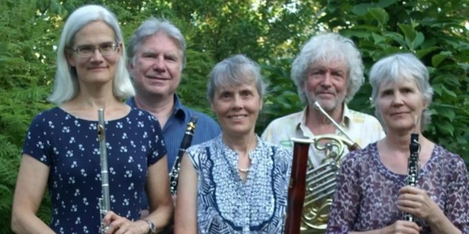 Von links: Rosmarie Bäumler, Bruno Amweg, Gabi Studer, Urs Studer und Monika Brantschen. Konzert Kestenholz