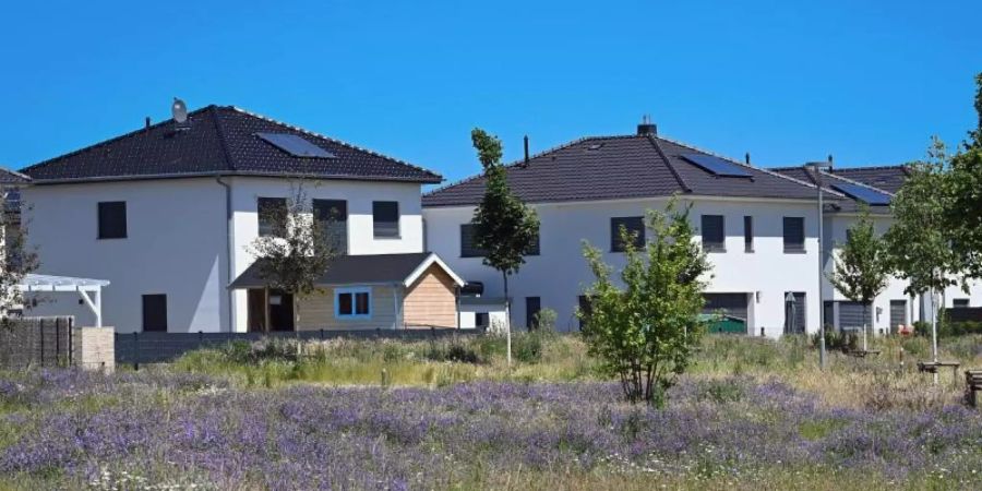 Der durchschnittliche Wohnraum pro Kopf stieg laut Statistischem Bundesamt seit 1995 bis Ende 2020 von 36 auf 47 Quadratmeter. Foto: Soeren Stache/dpa-Zentralbild/dpa
