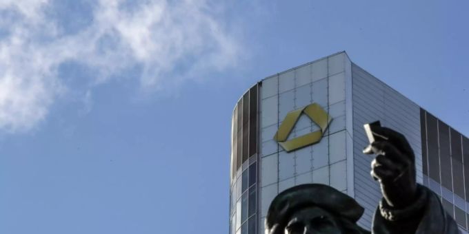 Die Übernahmepläne der Commerzbank sorgen für heftige Diskussionen. (Symbolbild) Commerzbank in Frankfurt am Main