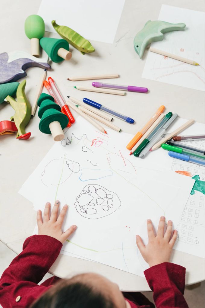 Die Herangehensweise der Hypnosetherapie bei Kindern und Jugendlichen ist abhängig vom Alter, der Symptomatik sowie den Ressourcen des Kindes. Hypnose