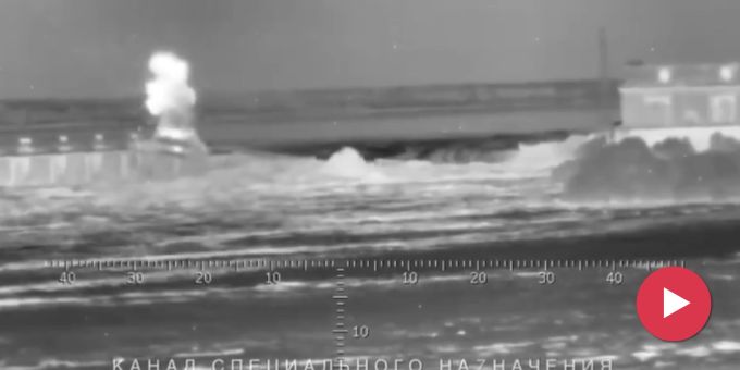 Lichtblitz - Video soll Explosion bei Ukraine-Staudamm zeigen