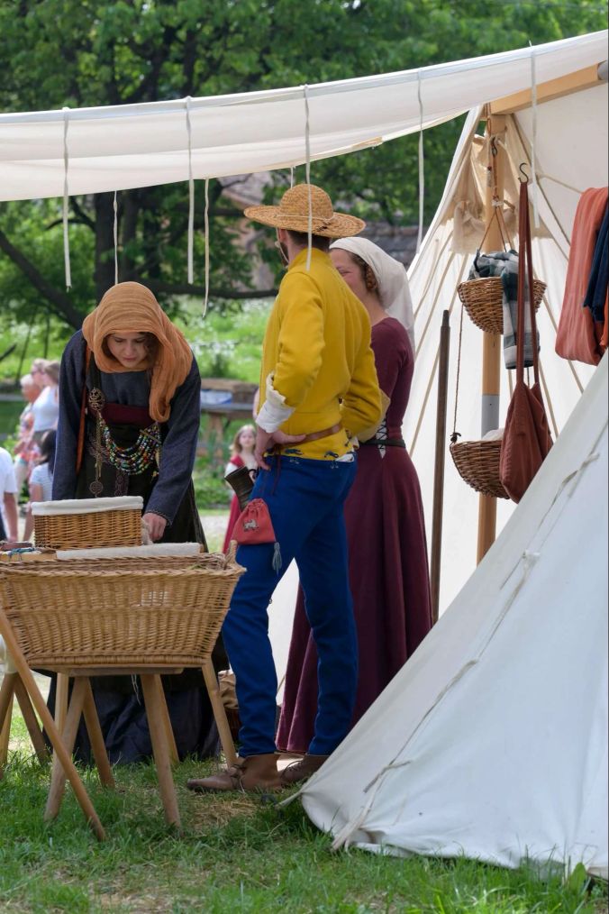 Mittelalter- und Handwerkermarkt auf dem Schloss Wellenberg.