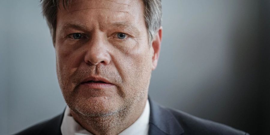 Bundeswirtschaftsminister Robert Habeck will die eingeführte Regelung zur Sicherung der Gasversorgung verlängern.