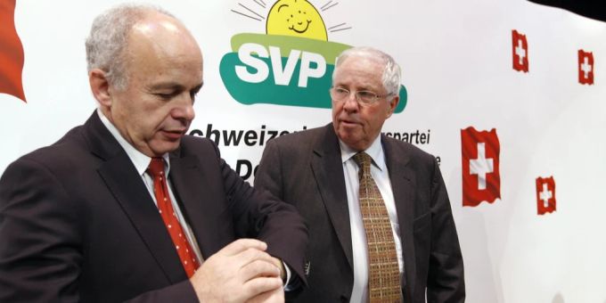 Christoph Blocher mit Ueli Maurer bei einem SVP-Anlass 2008. Christoph blocher