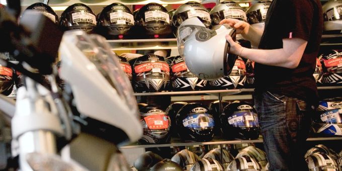 Welcher Helm passt zu meinem Kopf? Beim Kauf sollten Sie nicht auf einen Schnell- und einen Dauertest verzichten. Welcher Helm passt zu meinem Kopf? Beim Kauf sollten Sie nicht auf einen Schnell- und einen Dauertest verzichten.