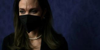 Islamabad - Angelina Jolie fordert nach Besuch der Flutopfer in Pakistan mehr Hilfe Islamabad - Angelina Jolie fordert nach Besuch der Flutopfer in Pakistan mehr Hilfe