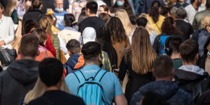 Für die Studie wurden Menschen im Alter von 52 bis 66 Jahren sowie Personen im Alter von 13 bis 26 Jahren befragt. Für die Studie wurden Menschen im Alter von 52 bis 66 Jahren sowie Personen im Alter von 13 bis 26 Jahren befragt.