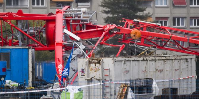 Lausanne Kran Unfall