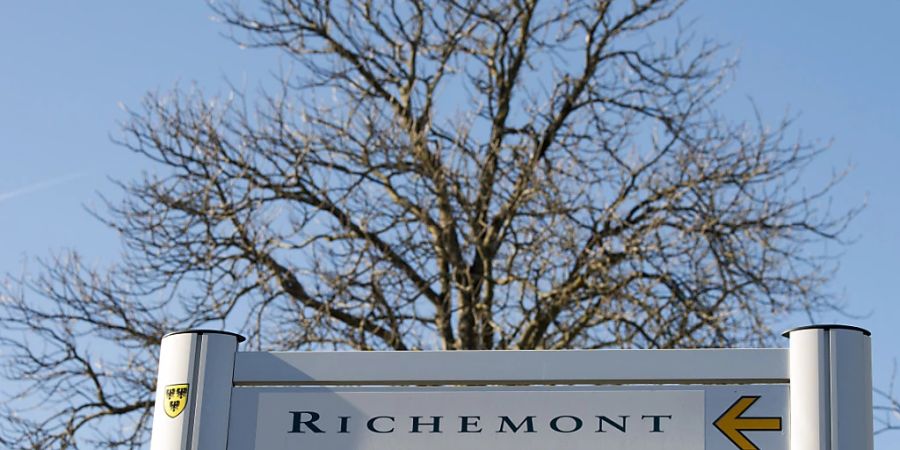 Der Schmuck- und Uhrenkonzern Richemont muss fürs erste Halbjahr des Geschäftsjahres 2022/23 wegen eines milliardenhohen Abschreibers zum geplanten Verkauf der Online-Tochter YNAP einen Reinverlust von 766 Mio Euro ausweisen nach einem Gewinn von 1,25 Mrd im Vorjahr. (Archivbild)