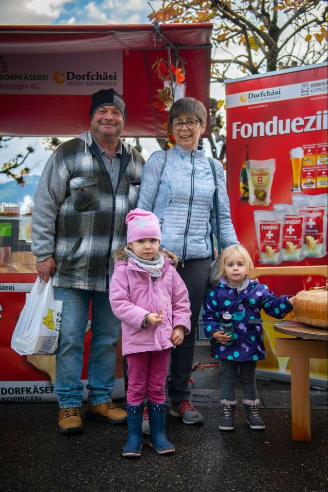 Familie Batt aus Wetschikon schlenderte ebenfalls gemütlich über den Markt.