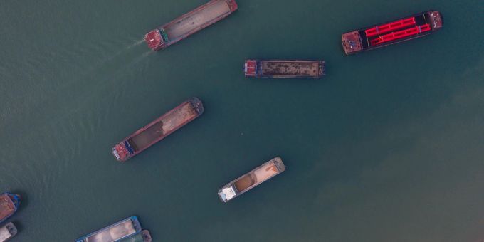 Ein Frachter stiess südöstlich der Metropole Guangzhou in der Provinz Guangdong gegen die Verkehrsbrücke. China Brücke