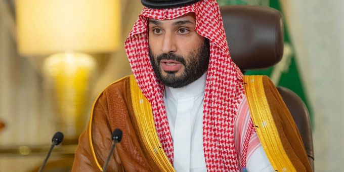 Arabische Länder arbeiten einem Medienbericht zufolge an einer Zweistaatenlösung: Saudi-Arabien um Kronprinz Mohammed bin Salman soll im Gegenzug für die Schaffung eines palästinensischen Staates die Anerkennung Israels anbieten. Arabische Länder arbeiten einem Medienbericht zufolge an einer Zweistaatenlösung: Saudi-Arabien um Kronprinz Mohammed bin Salman soll im Gegenzug für die Schaffung eines palästinensischen Staates die Anerkennung Israels anbieten.