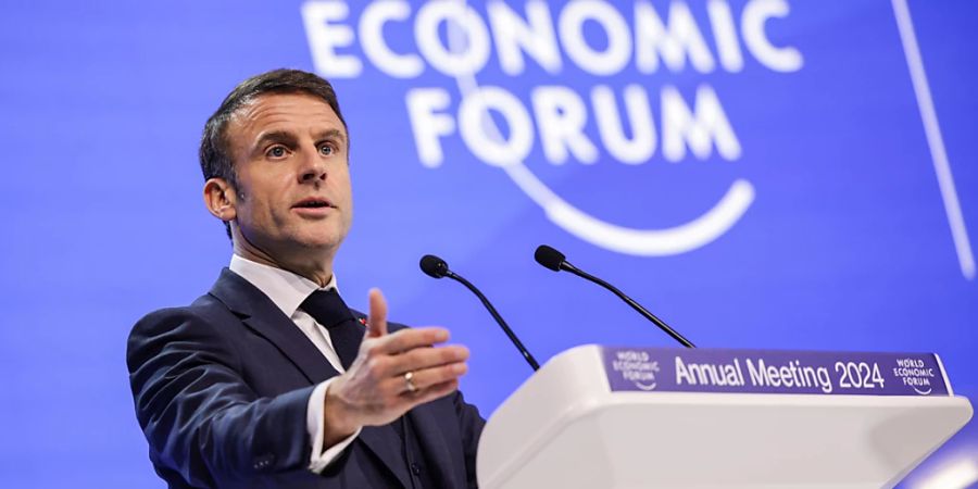 Emmanuel Macron, Präsident von Frankreich, spricht auf einer Veranstaltung des Weltwirtschaftsforums (WEF) in Davos. Foto: Hannes P. Albert/dpa