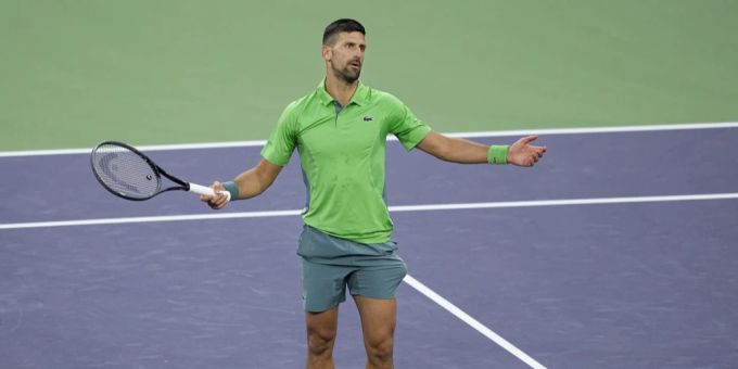 Novak Djokovic ist ratlos: In Indian Wells scheitert der Serbe an der Weltnummer 123. Novak Djokovic