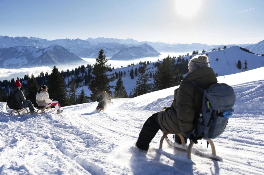 Wer Sonne und Schnee möchte, muss hoch hinauf in die Berge gehen.