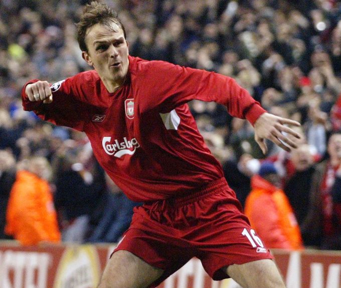 Didi Hamann junelt im Trikot von Liverpool. Liverpool