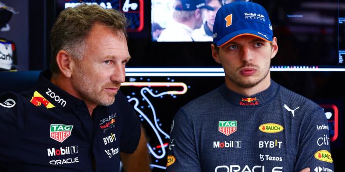 Teamchef Christian Horner und Max Verstappen (Red Bull Racing) beim Qualifying zum Holland-GP der Formel 1. Red Bull Horner Verstappen