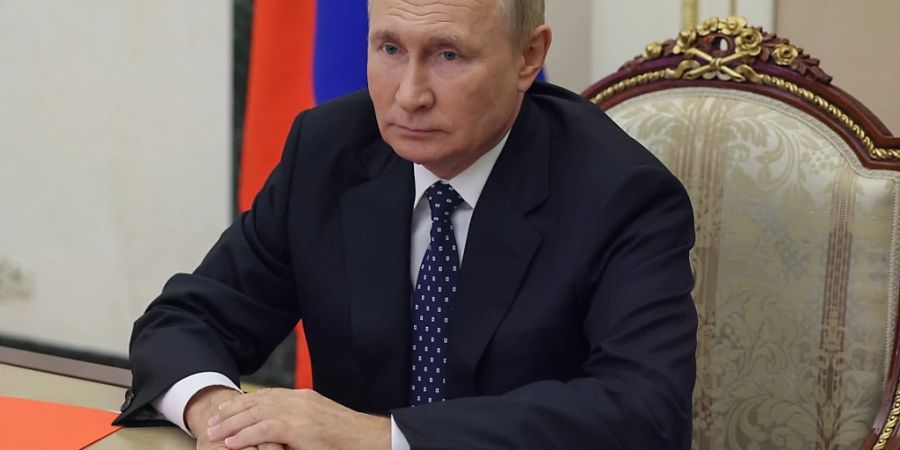 Wladimir Putin, Präsident von Russland, bei der Leitung einer Sitzung des Sicherheitsrates per Videokonferenz. Foto: Gavriil Grigorov/Pool Sputnik Kremlin/AP/dpa