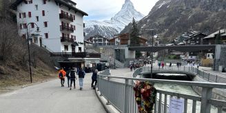 Elektroauto-Gefahr - Schwere Vorwürfe nach tödlichem Unfall in Zermatt Elektroauto-Gefahr - Schwere Vorwürfe nach tödlichem Unfall in Zermatt