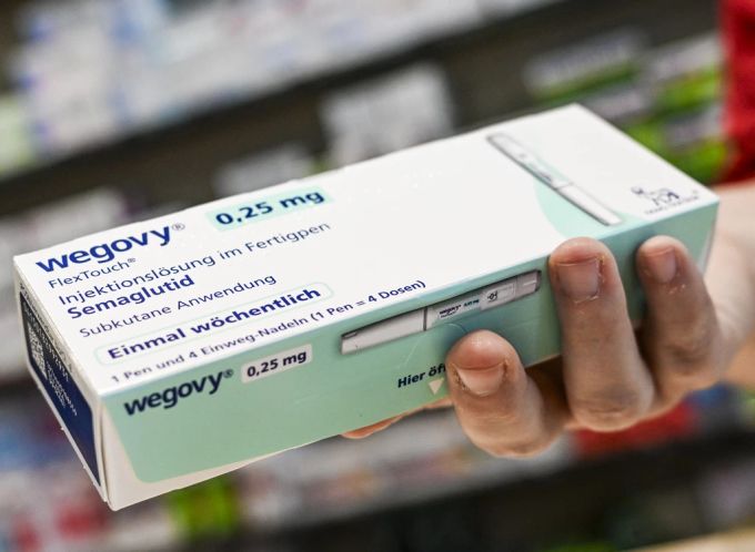 Wegovy ist ein Medikament, das die Gewichtsabnahme bei Adipositas unterstützt. Krankenkasse