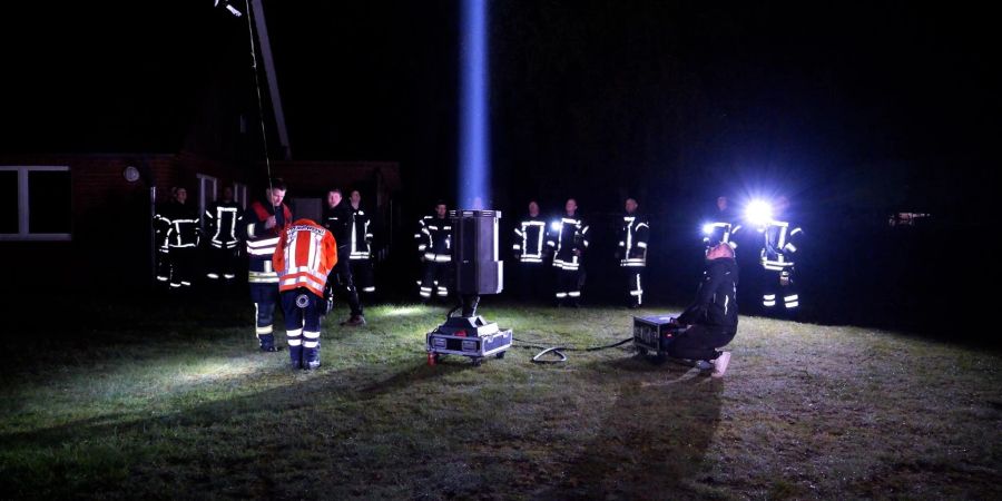 Bei den Skybeamern handelt es sich um Scheinwerfer, die Lichtkegel in den Himmel projizieren.