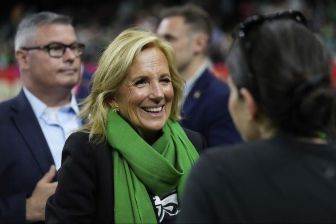 Jill Biden gilt als wichtige Vertraute und Beraterin ihres Mannes. joe biden