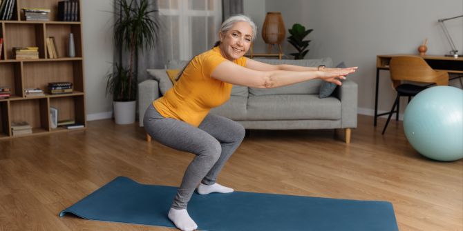 frau beim beintraining