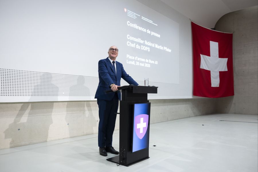 Bundesrat Martin Pfister sprach nach den ersten 50 Tagen im Amt über die Sicherheitspolitik.