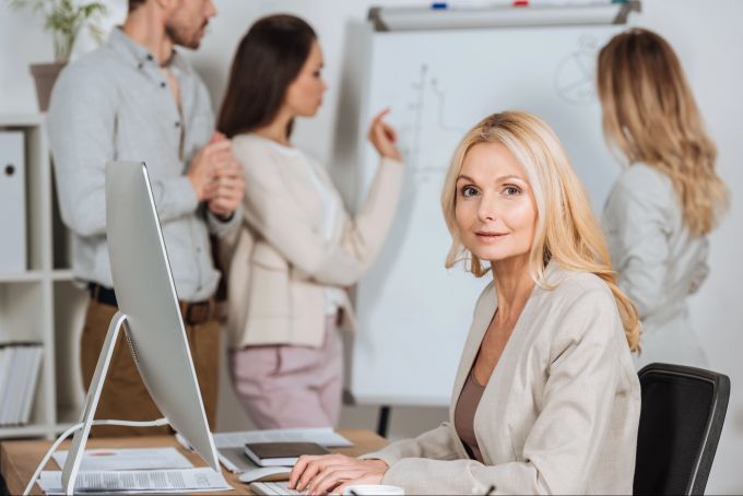 Frauen nutzen die Weiterbildung vor allem für ein nachhaltiges Weiterkommen. Weiterbildung