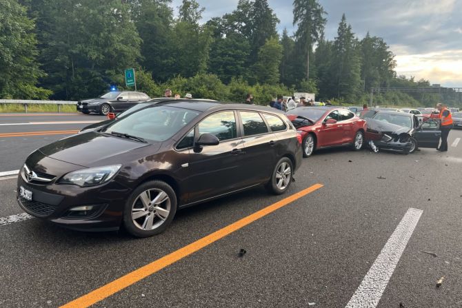 Massenkarambolage auf A1 Aargau