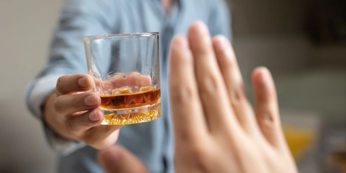 Immer mehr junge Menschen verzichten bewusst auf Alkohol. (Symbolbild) Alkohol.