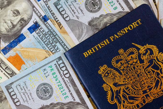 Künftig müssen Einwanderer länger auf die britische Staatsangehörigkeit warten. grossbritannien