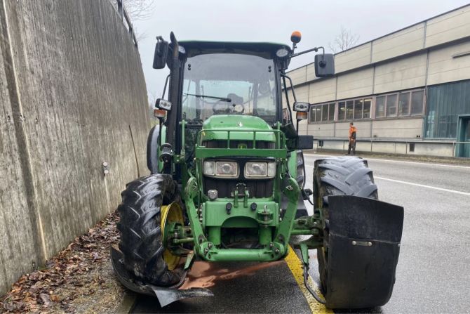 Traktorfahrer betrunken Bier Unfall