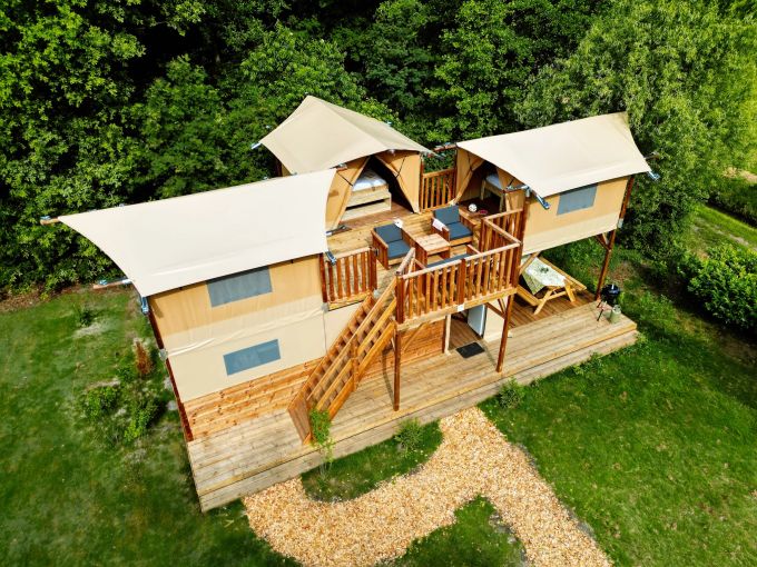 Neben komfortablen Lodges und Safari-Zelten für bis zu acht Personen gibt es im Papillon Country Resort ein breites Freizeitangebot. Papillon Country Resort