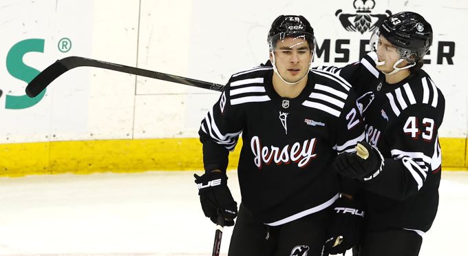 Timo Meier glänzt bei den New Jersey Devils in der NHL erneut. Timo Meier Devils NHL