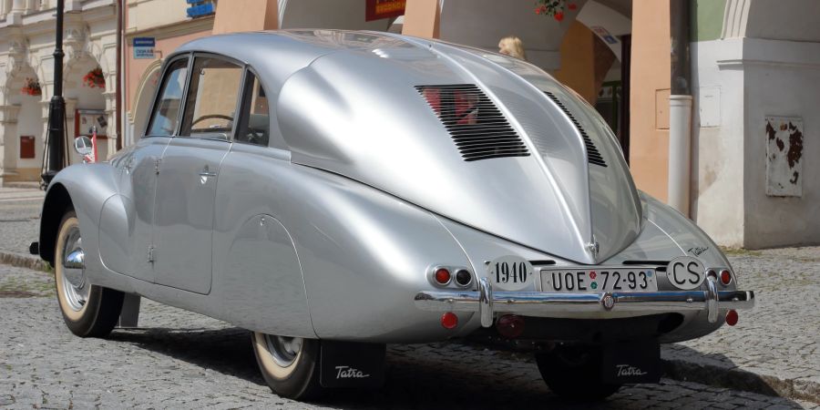 Tatra T87