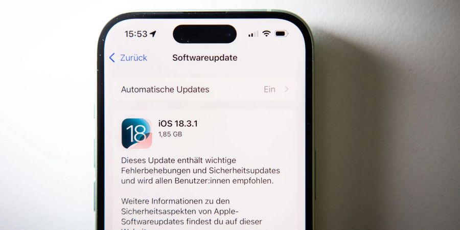 Ab Juni 2025 schreibt die EU-Ökodesign-Verordnung für neue Smartphones Updates für mindestens fünf Jahre vor.