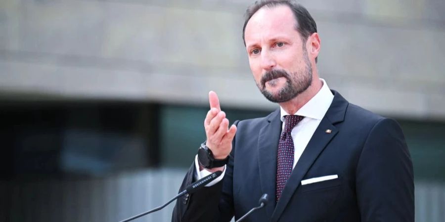 Kronprinz Haakon reiste mit Marius in den Norden von Norwegen.