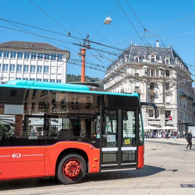 Bus Biel Velostreifen Tod